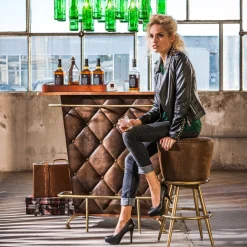 Store Bar Lady Rock Vintage Bars|Kasten